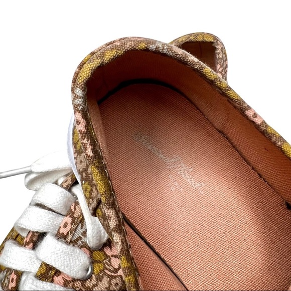Universal Thread Sneakers Lace Up Canvas Floral Brown Pink 7 - Picture 6 of 16